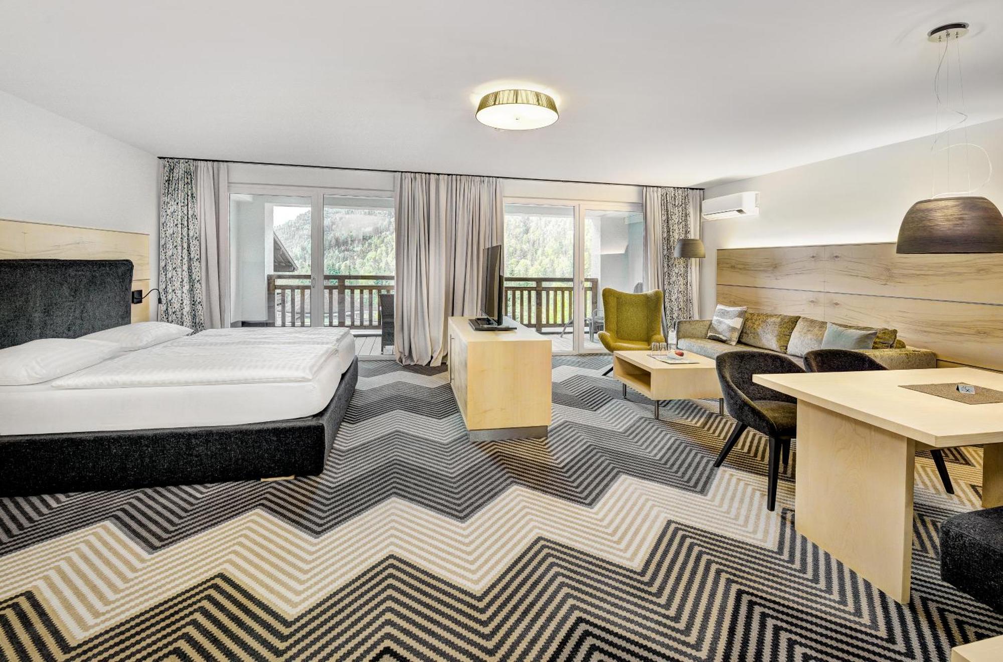 Hotel Gut Brandlhof ザールフェルデン・アム・シュタイナーネン・メアー エクステリア 写真